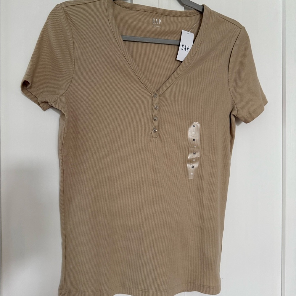 GAP Women's Short Sleeve Tan Tee